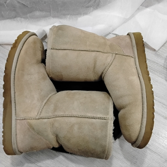 UGG Womens Classic Short Natural Sand Boots Booties Wool Fleece Lining SIZE 9 - Picture 7 of 13